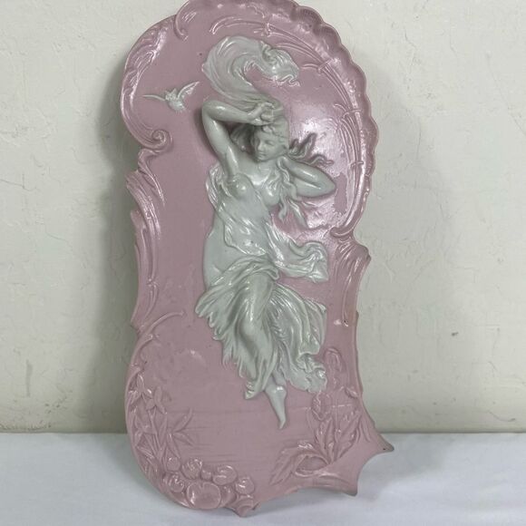 Elegant Vtg Art Nouveau Pink and White Wall Decor Plaque - Picture 4 of 11